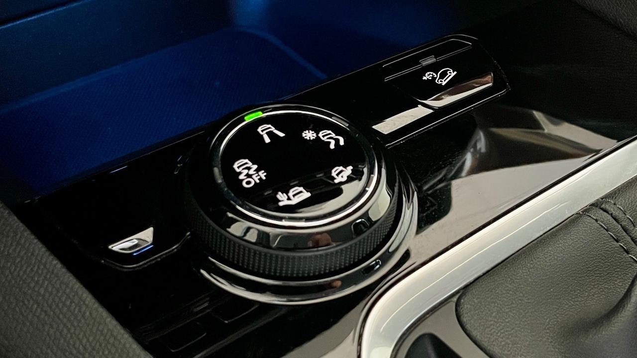 PEUGEOT 3008 1.5 BLUEHDI ACTIVE BUSINESS 131CV - FULL LED, VIRTUAL COCKPIT, NEOPATENTATI