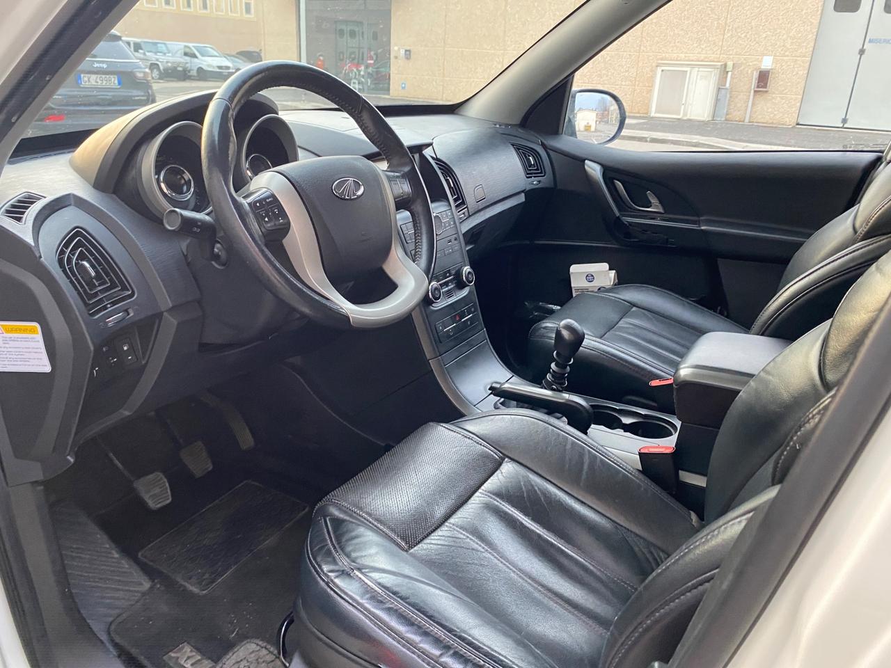 Mahindra XUV500 2.2 16V FWD W10 7 posti