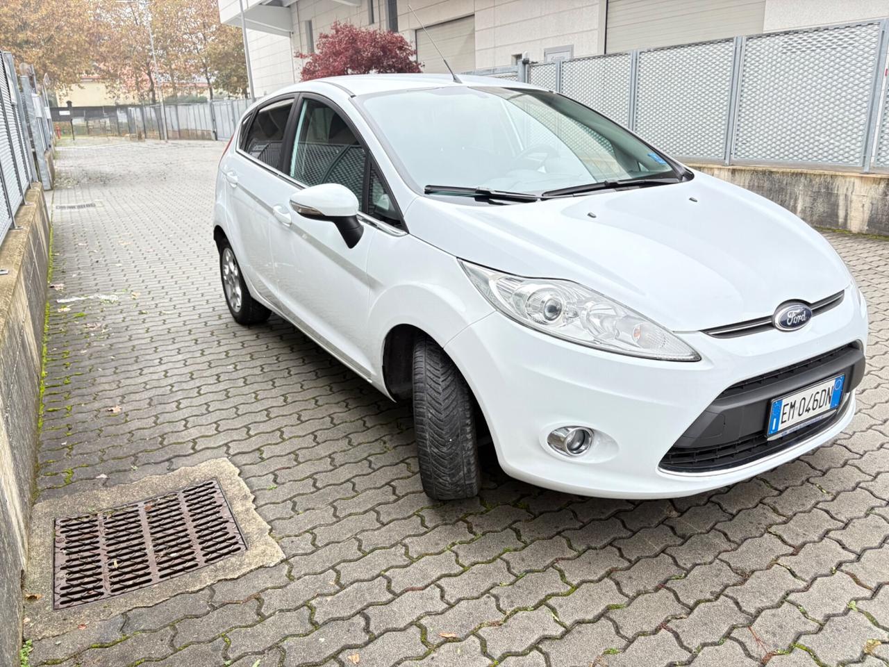 Ford Fiesta 1.4 5 porte Bz.- GPL Titanium