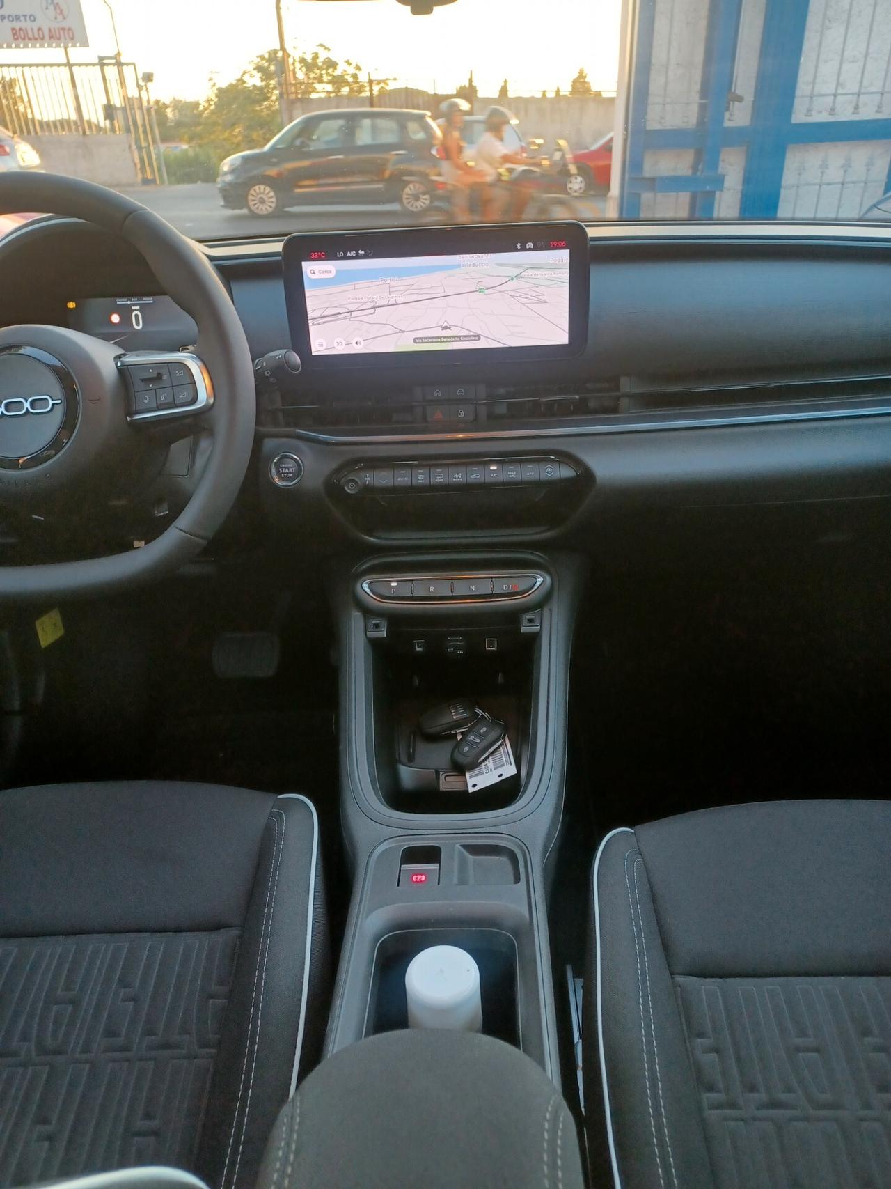 Fiat 600 Hybrid 110 CV DCT MHEV Business. KM 0