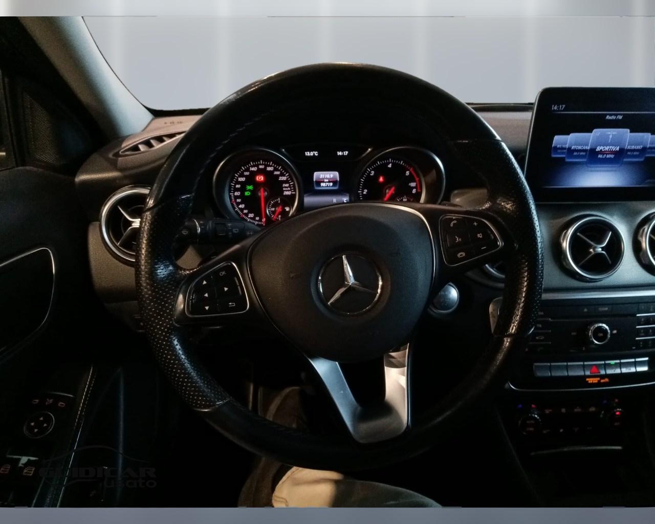 Mercedes-Benz GLA-X156 2017 - GLA 200 d Sport auto