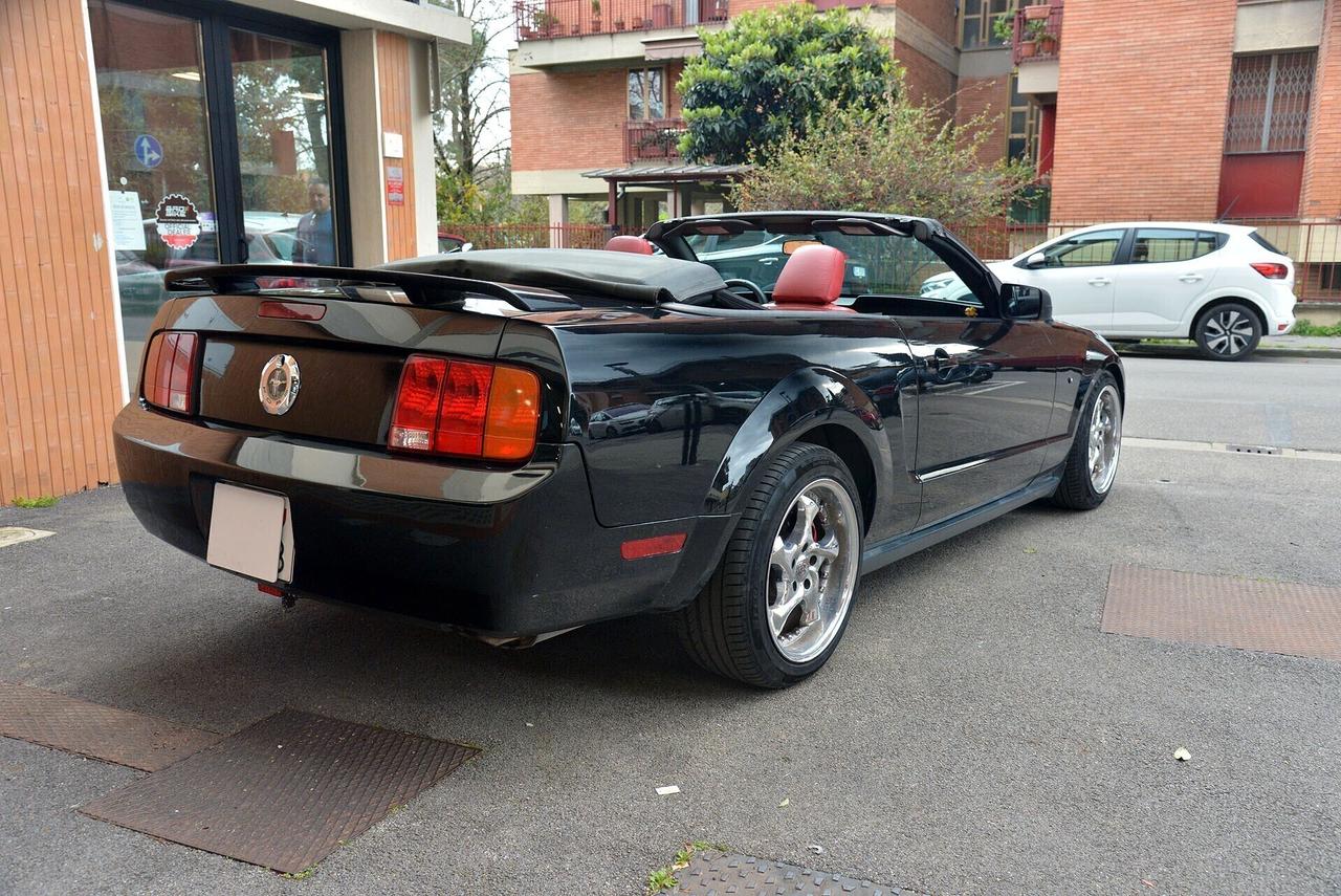 Ford Mustang 4.0 V6 cabrio a Firenze