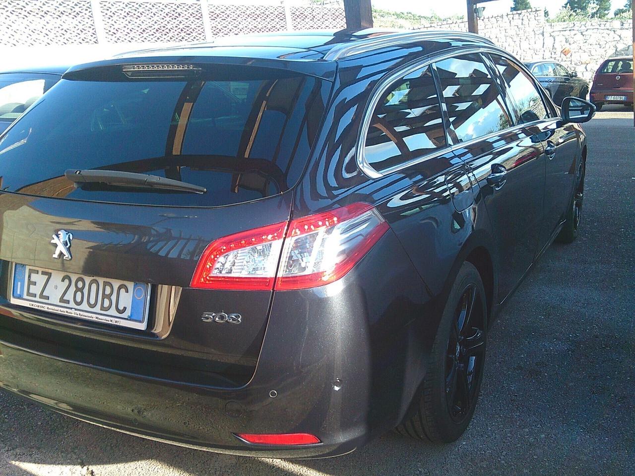 Peugeot 508 BlueHDi 180 EAT6 S&S SW Allure