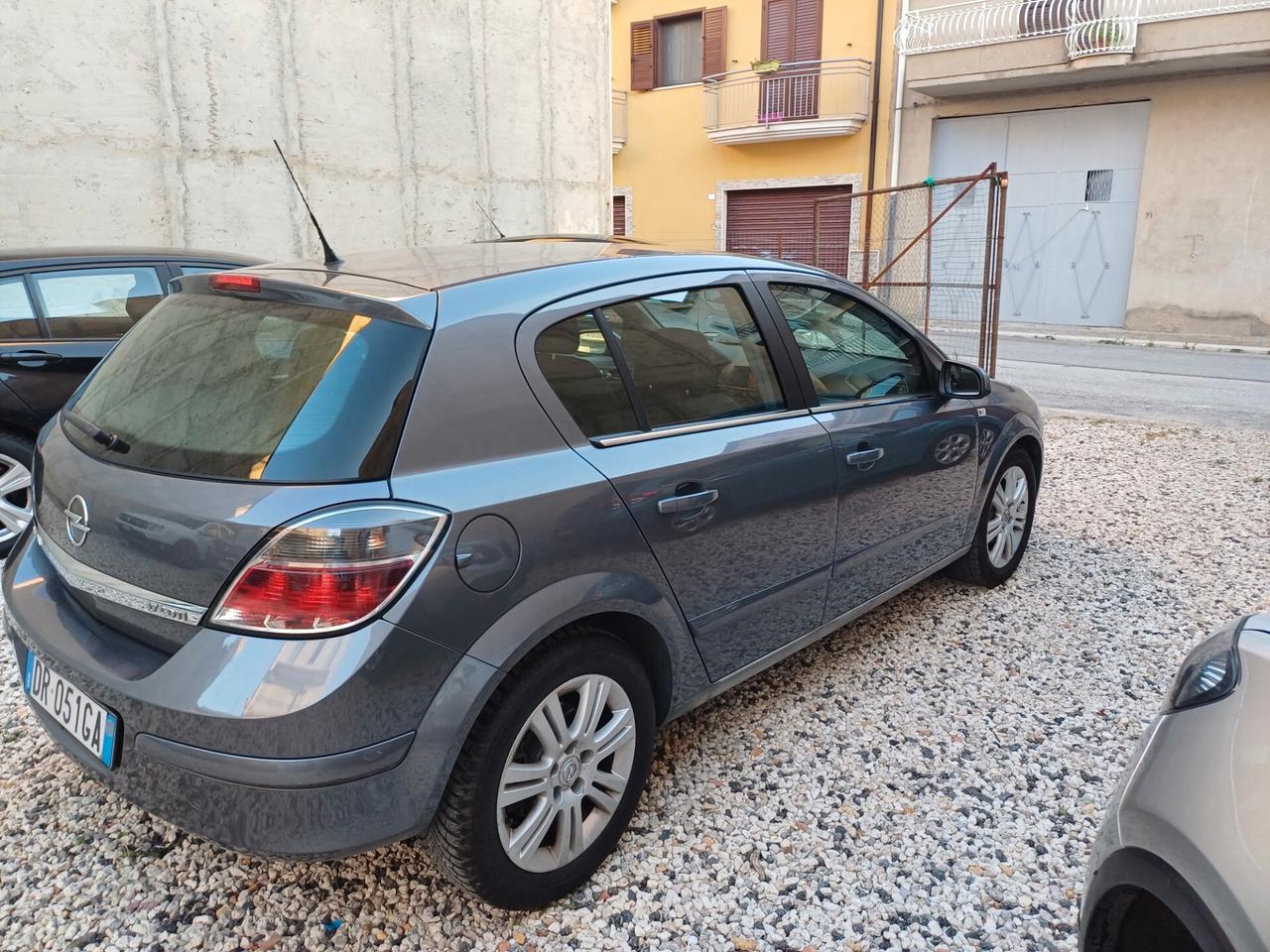 Opel Astra 1.7 CDTI 110CV 5 porte Cosmo