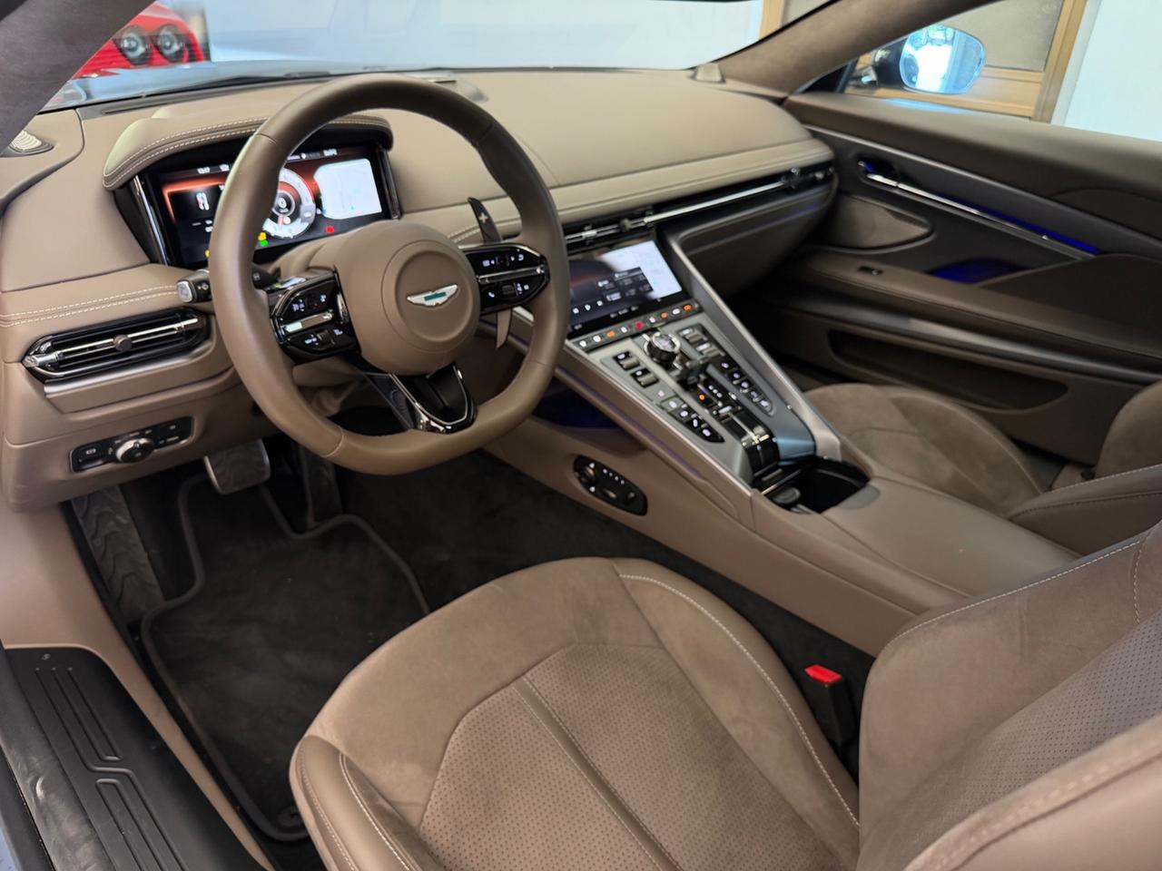 Aston Martin DB12 V8 Coupé