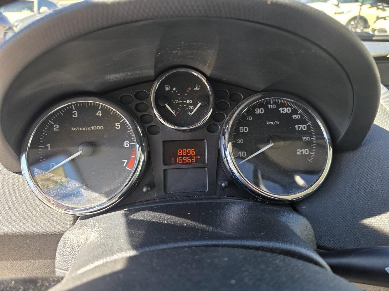 Peugeot 207 1.4 88CV 5p. XS