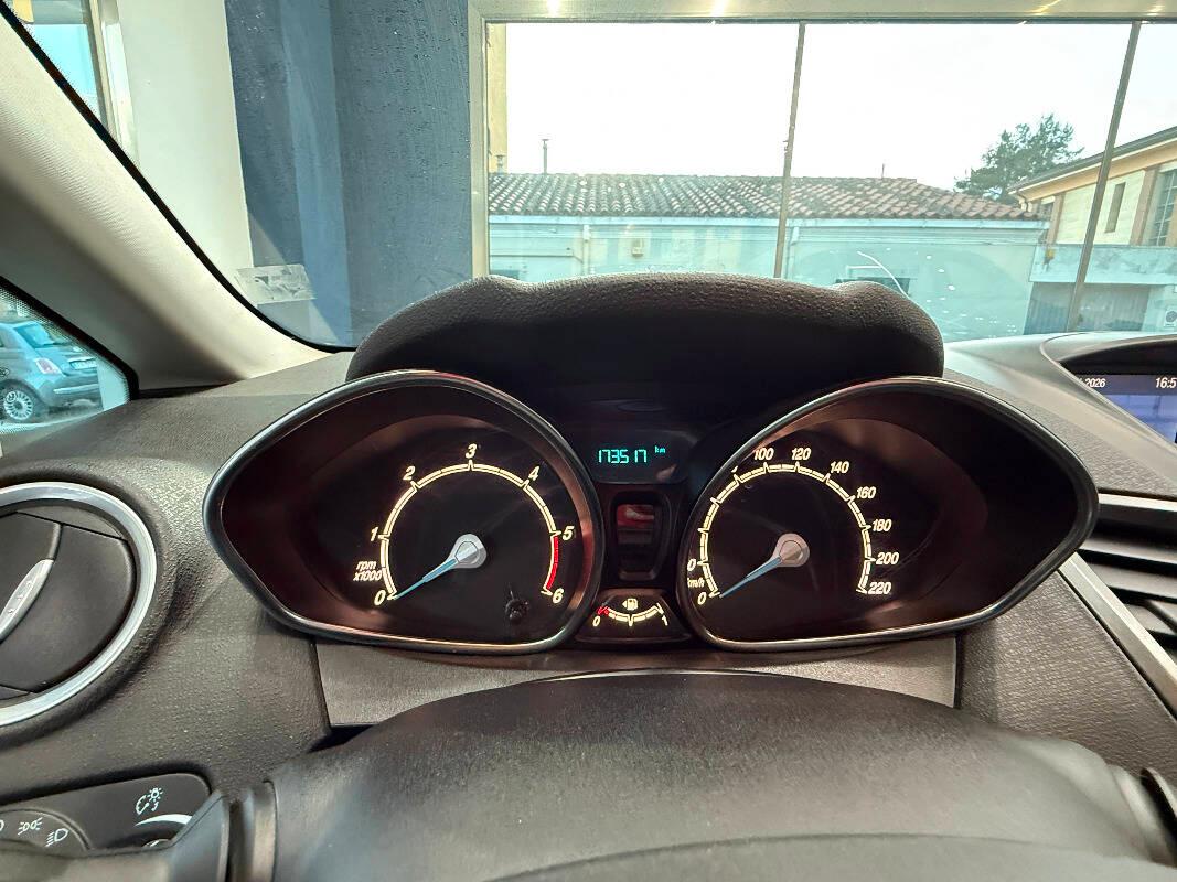 Ford Fiesta FORD FIESTA 1.5 tdci Plus 75cv 5p E6