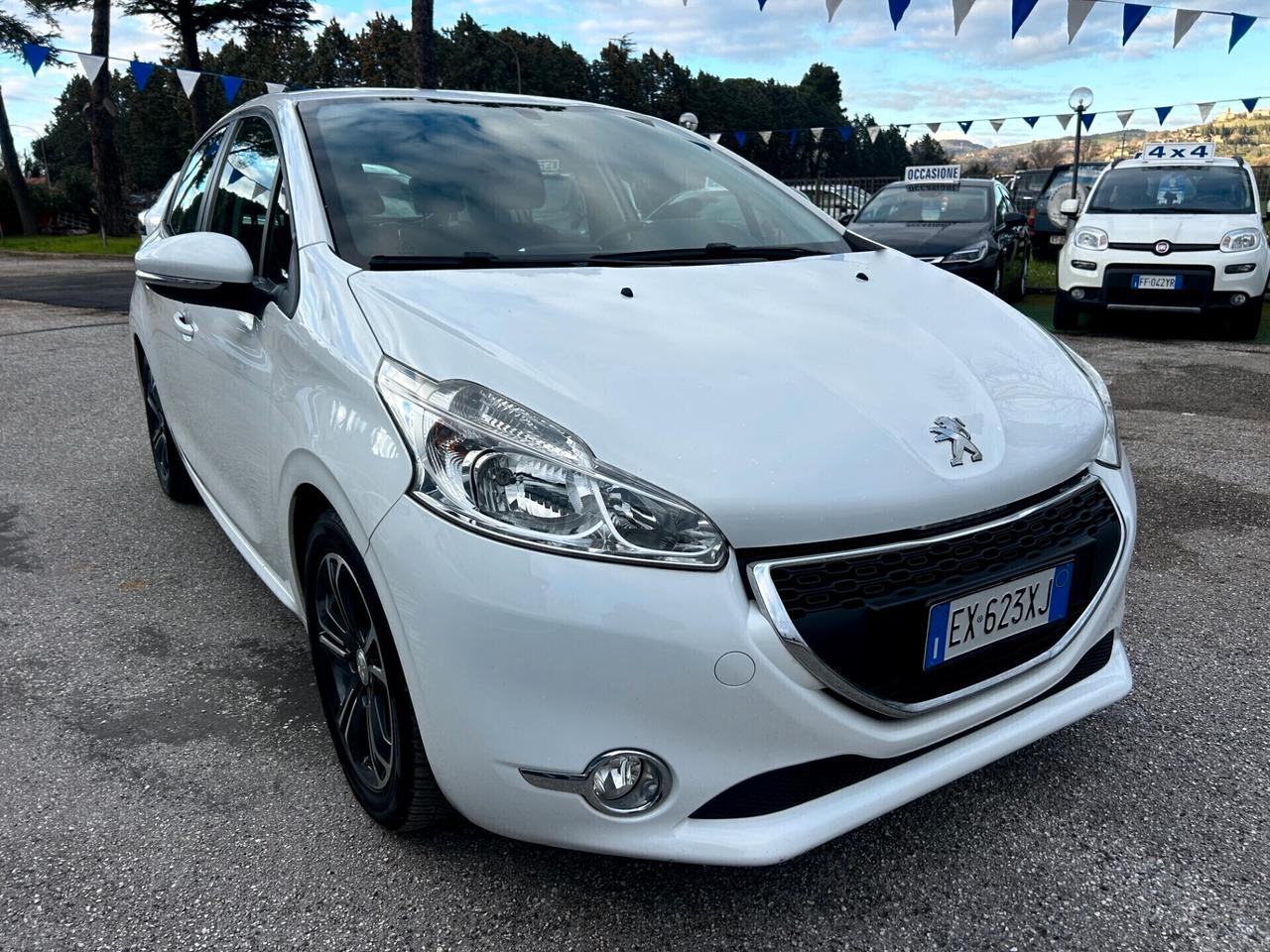 " UNA CHICCA " Peugeot 208 1.4 VTi 5p. GPL Allure