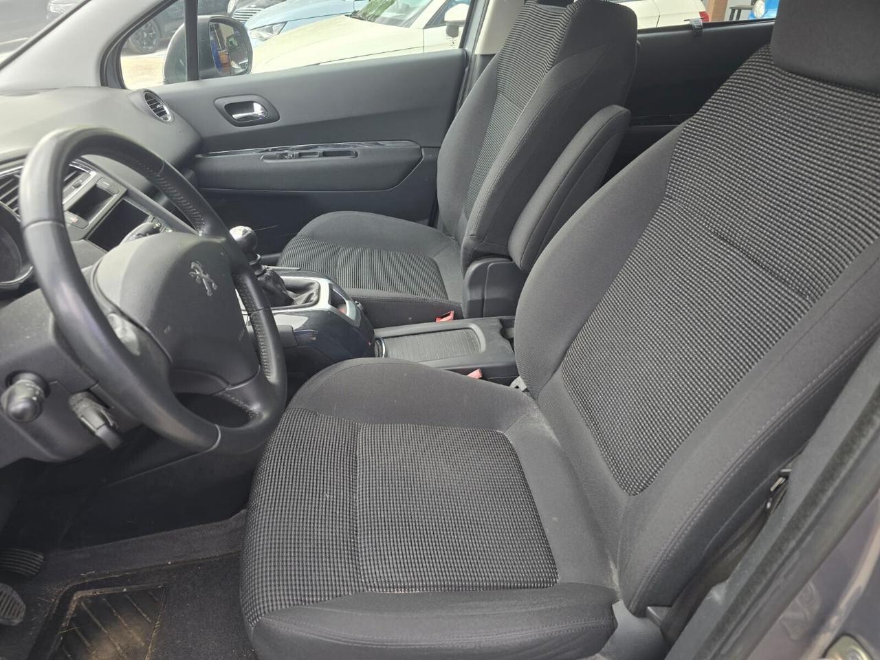 Peugeot 5008 1.6 HDi 115CV Active