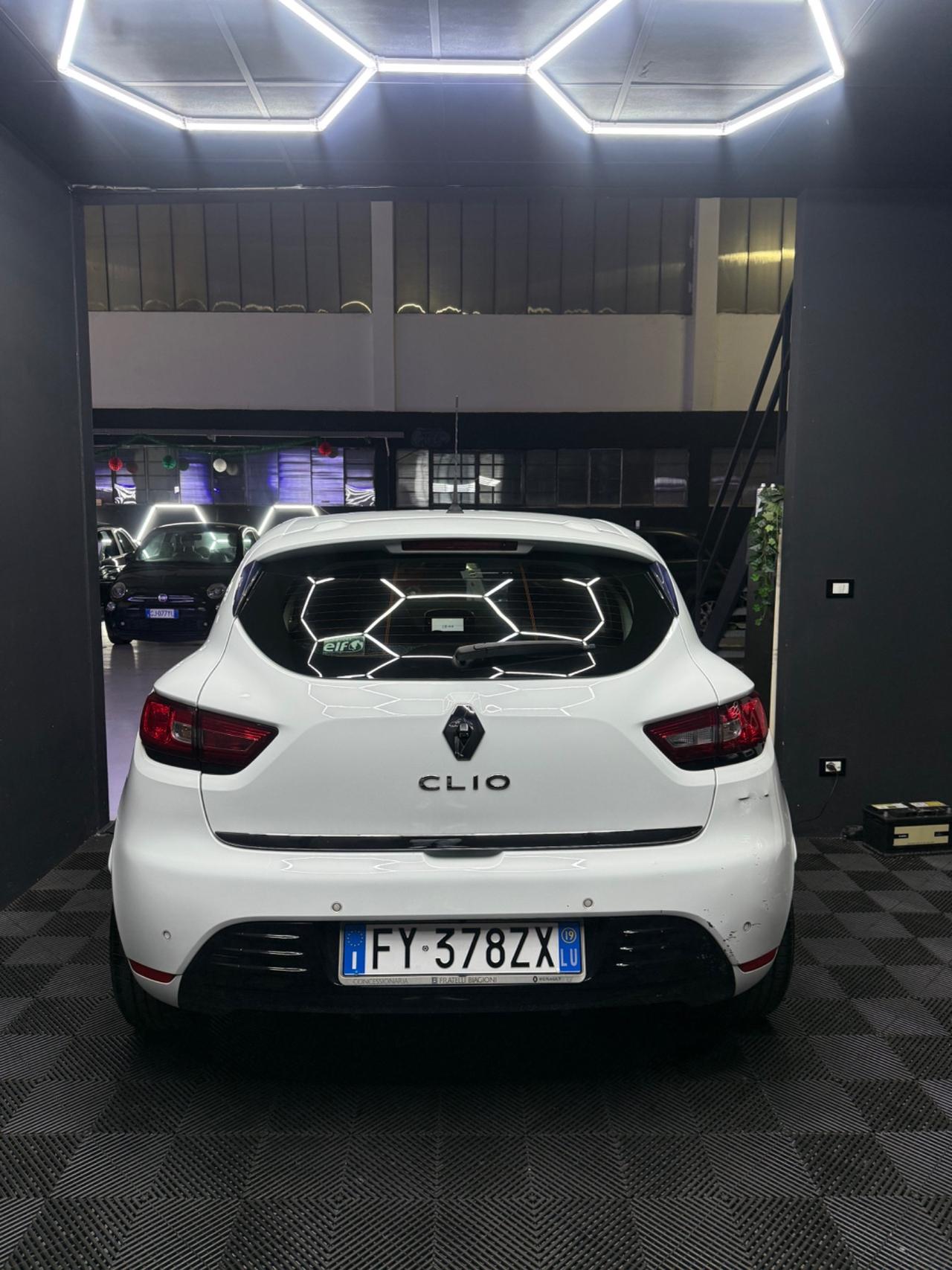Renault Clio Sporter TCe 12V 75 CV Moschino Life