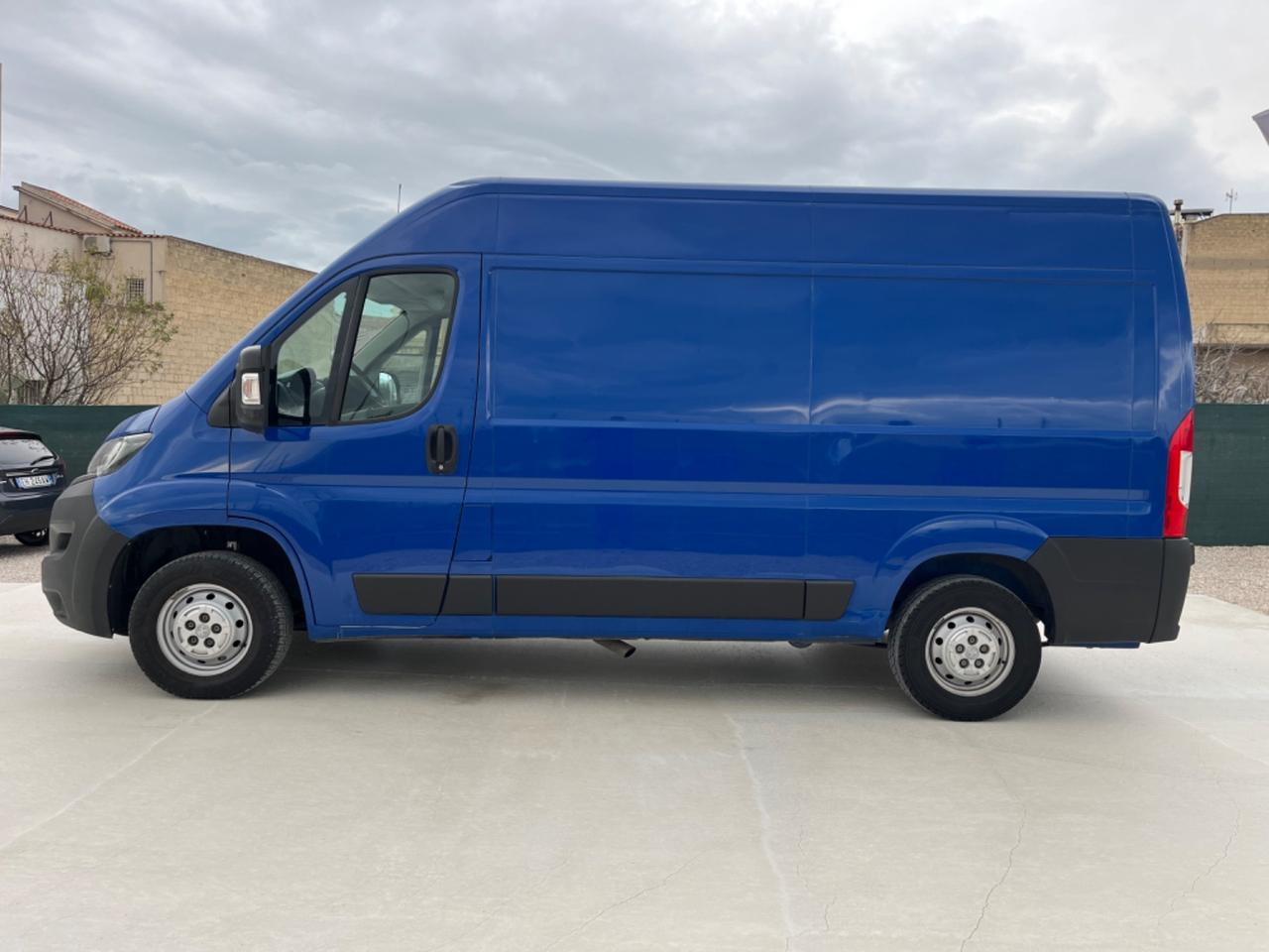 Peugeot Boxer 333 2.2 BLUEHDI 140CV L2H2 BUSINESS