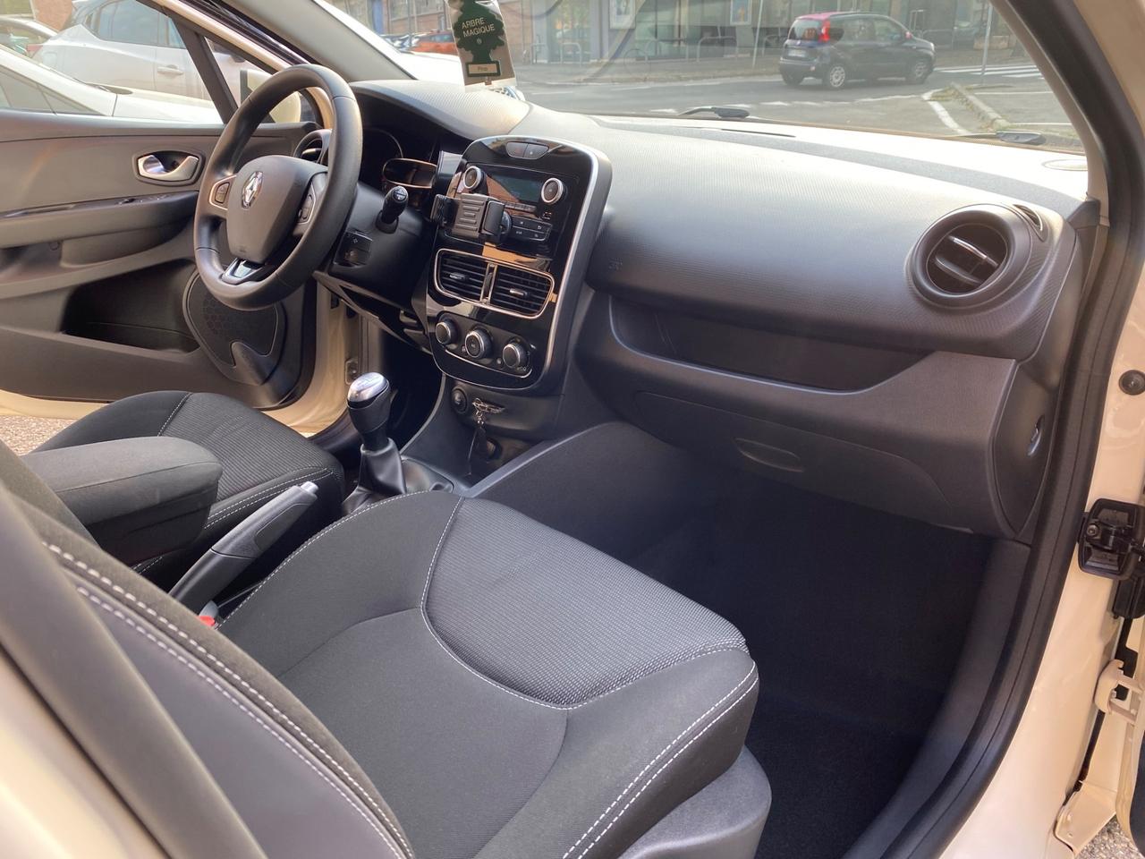 Renault Clio 1.2 75CV 5 porte Life NEOPATENTATI!!!