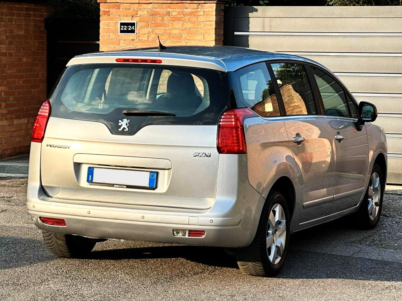 Peugeot 5008 1.6 HDi 112CV-7POSTI-GARANZIA-2012