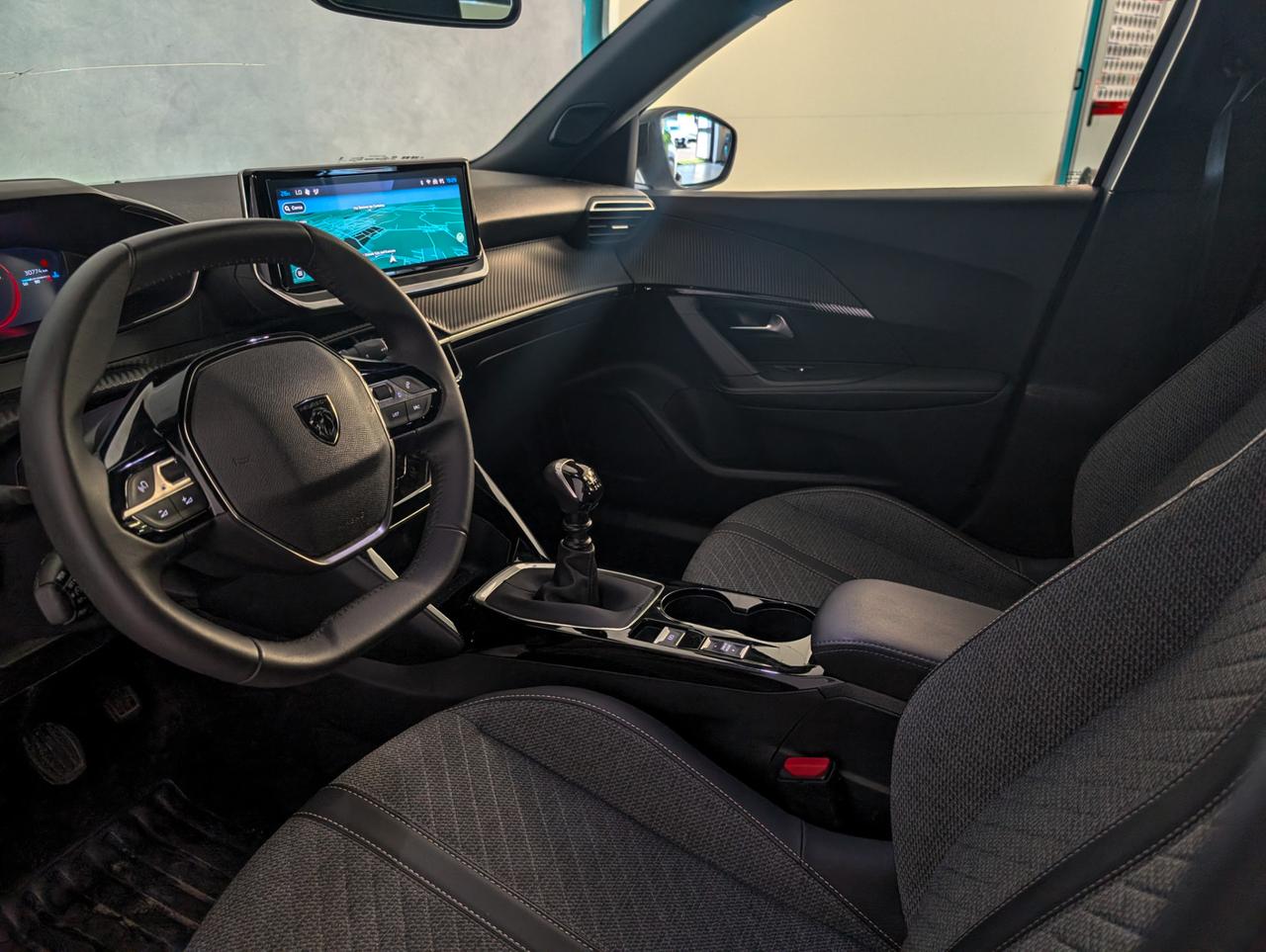 Peugeot 2008 1.2 puretech 100cv Allure