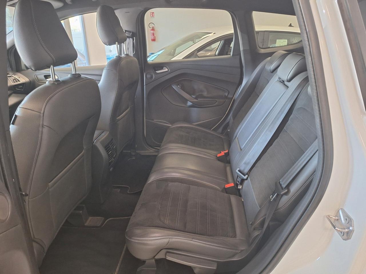 Ford Kuga 1.5 TDCI 120 CV S&S 2WD ST-Line