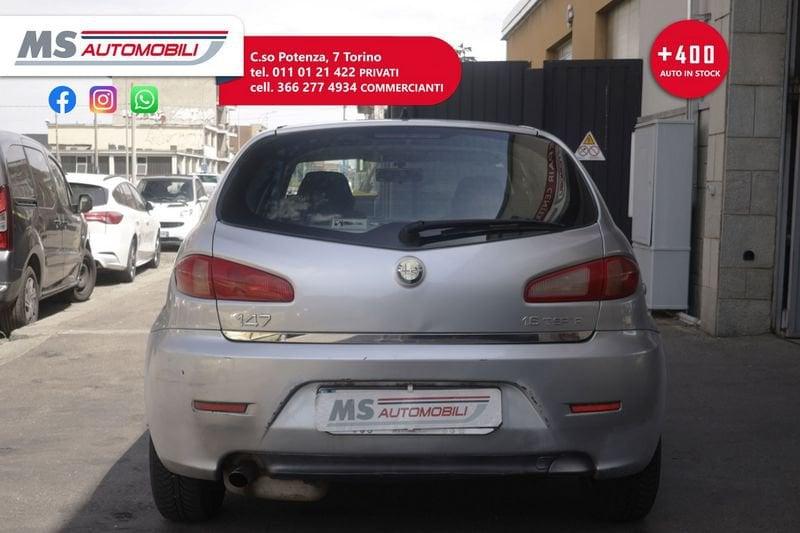 Alfa Romeo 147 Alfa Romeo 147 5p 1.6 ts 16v BlackLine 105cv ANNO 2005