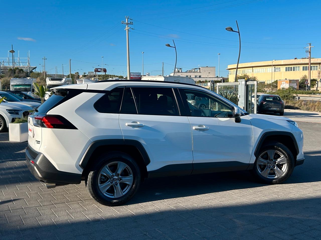 Toyota RAV4 2.5 vvt-ie h Active awd 222cv e-cvt