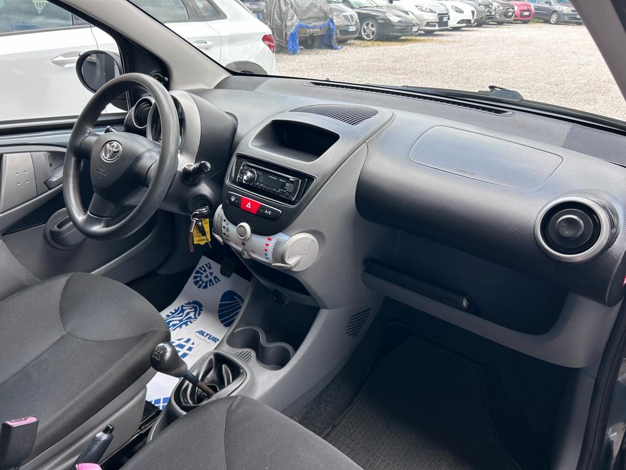 Toyota Aygo 1.0 5 porte - UNIPROPRIETARIO