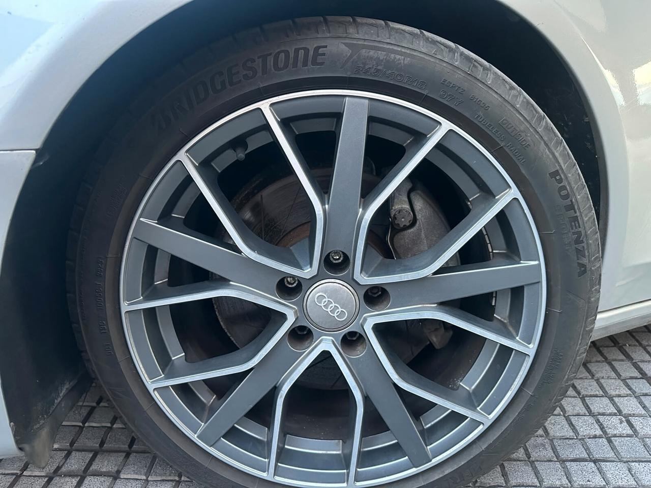 Audi A4 Avant 2.7 V6 TDI 190CV