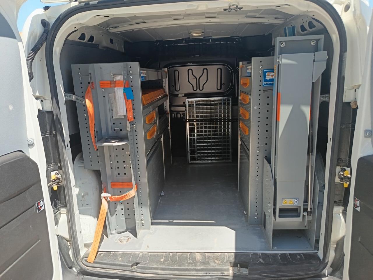 Fiat Doblò 1.6 Diesel e 1.4 Metano allest. officina mobile