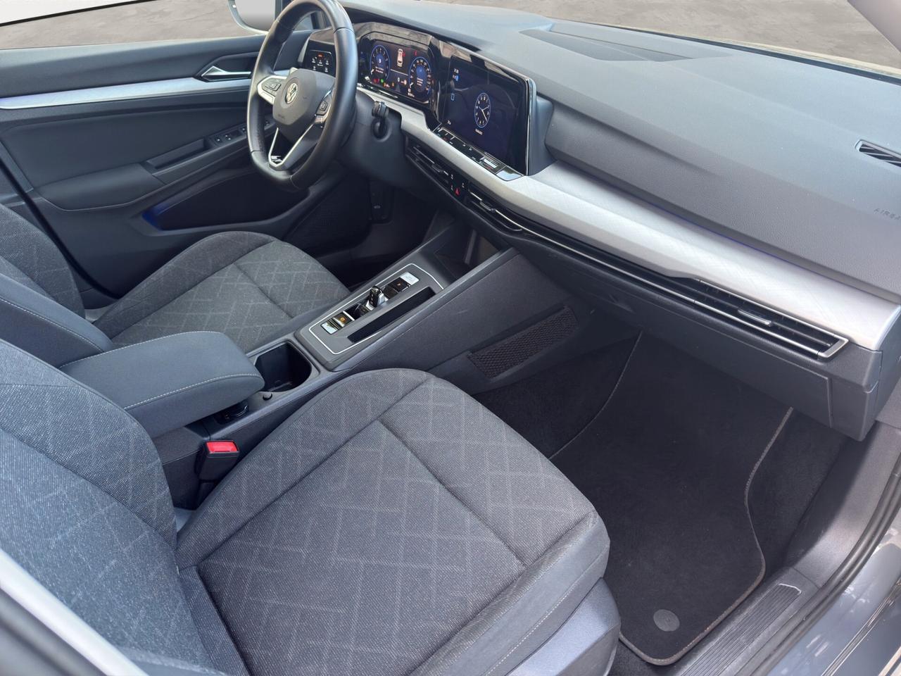 Volkswagen Golf Variant 1.0 eTSI EVO DSG Life - 2021