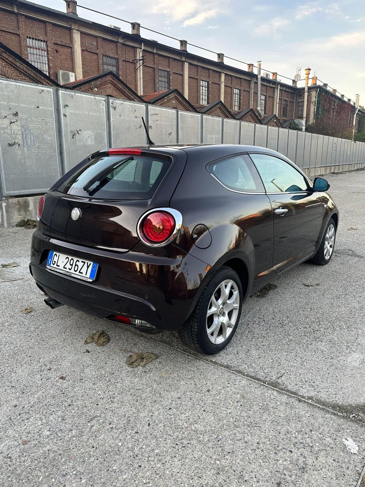 Alfa Romeo MiTo 1.4 T 155 CV Distinctive Sport Pack