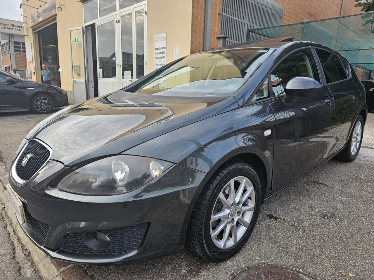 Seat Leon 1.6 TDI 105cv Style*DSG*Tetto*Euro5*