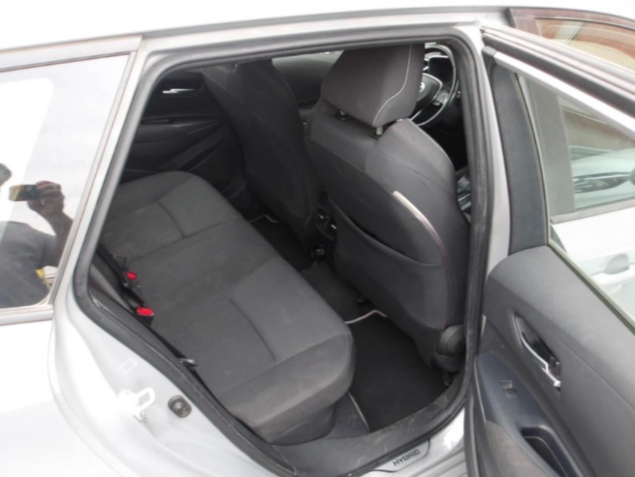 Toyota Corolla Touring Sports 1.8 Hybrid Business Tech