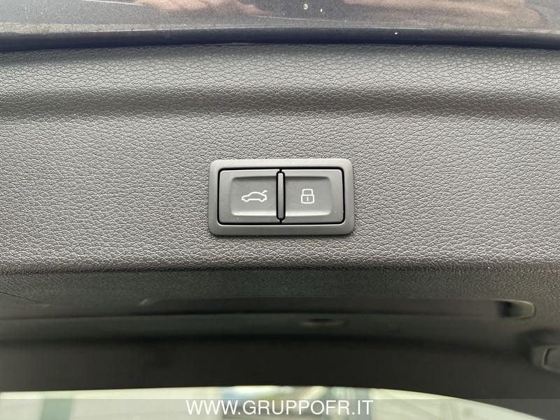 Audi Q3 SPB 35 TFSI Identity Black