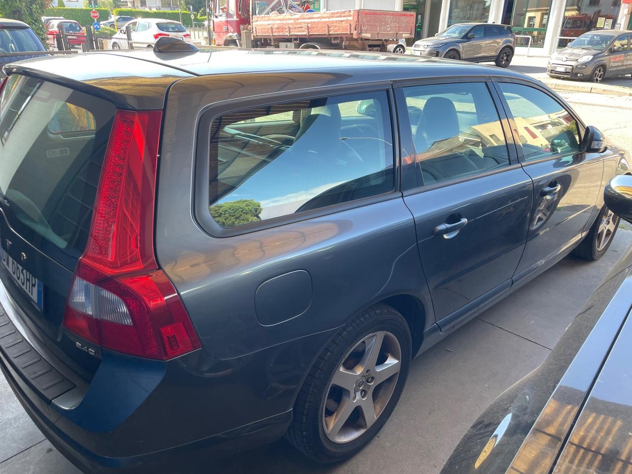 Volvo V70 2.4 D Momentum
