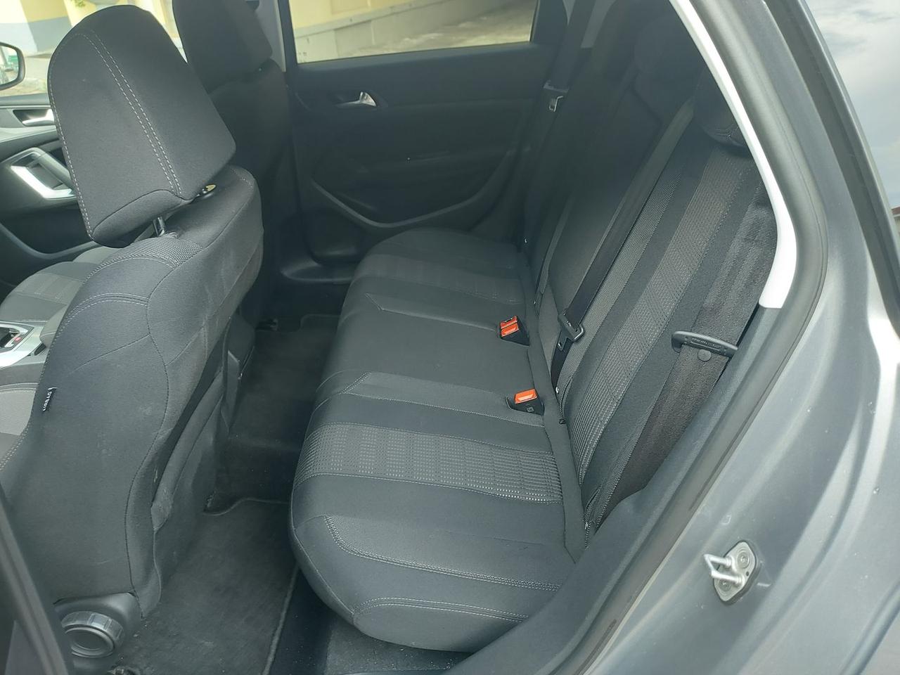 Peugeot 308 Allure 1.6 Blue HDI 120 SW