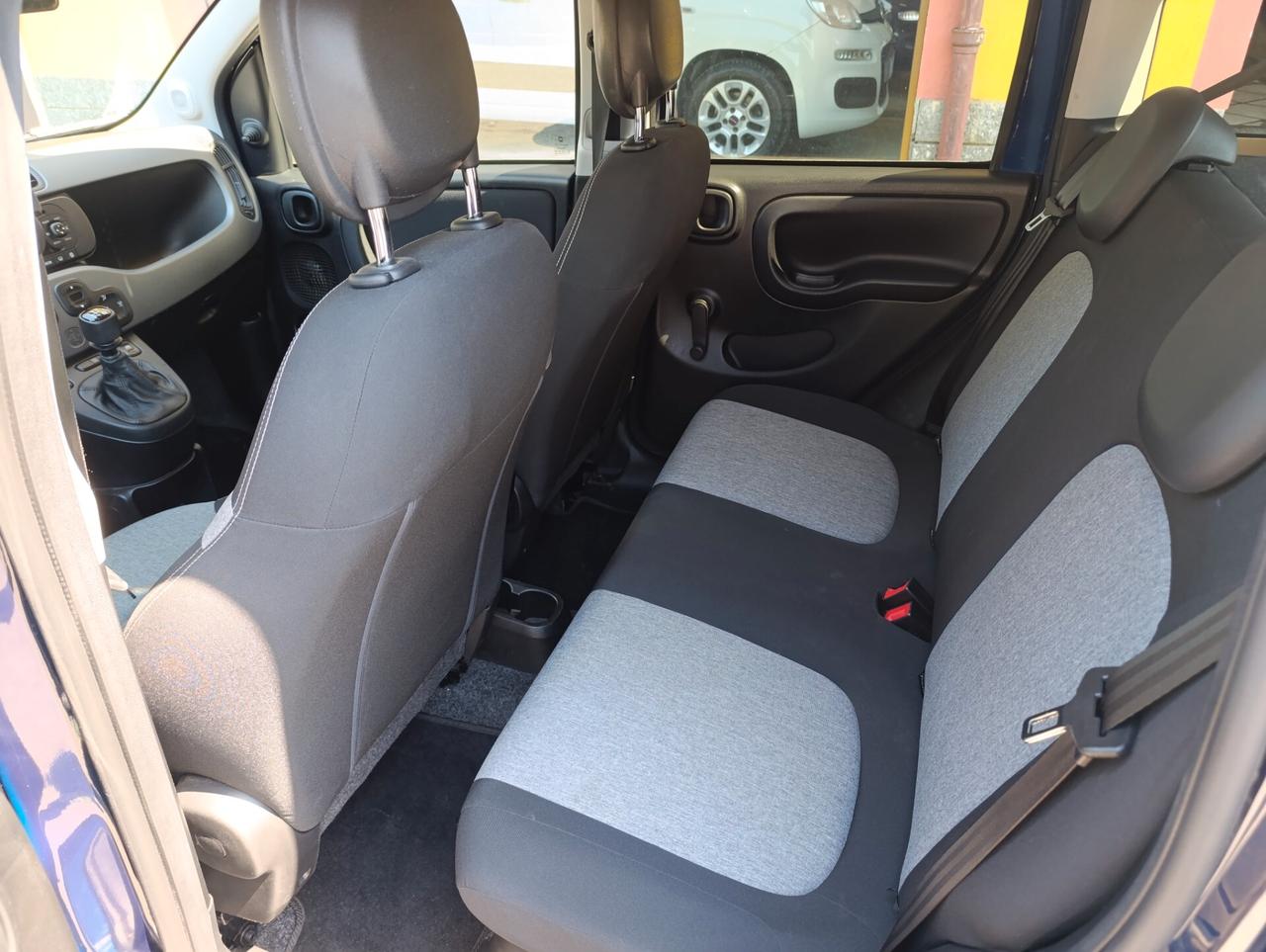 Fiat Panda 1.2 Lounge --- POCHI KM
