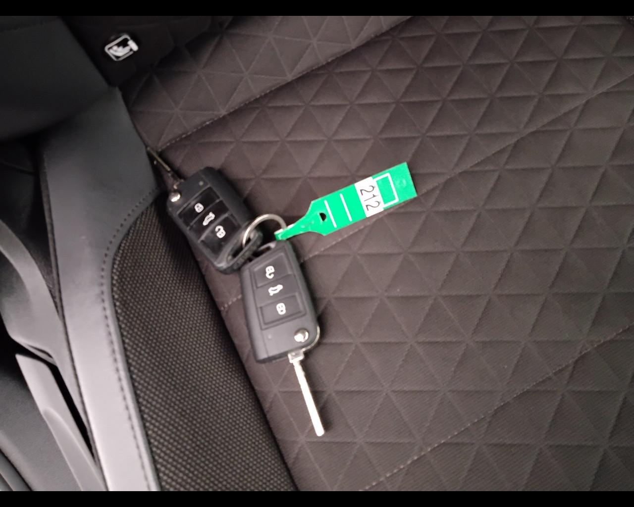 VOLKSWAGEN T-Cross 2019 - T-Cross 1.0 tsi Advanced 110cv