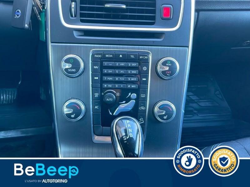 Volvo V60 Cross Country 2.4 D4 MOMENTUM AWD GEARTRONIC