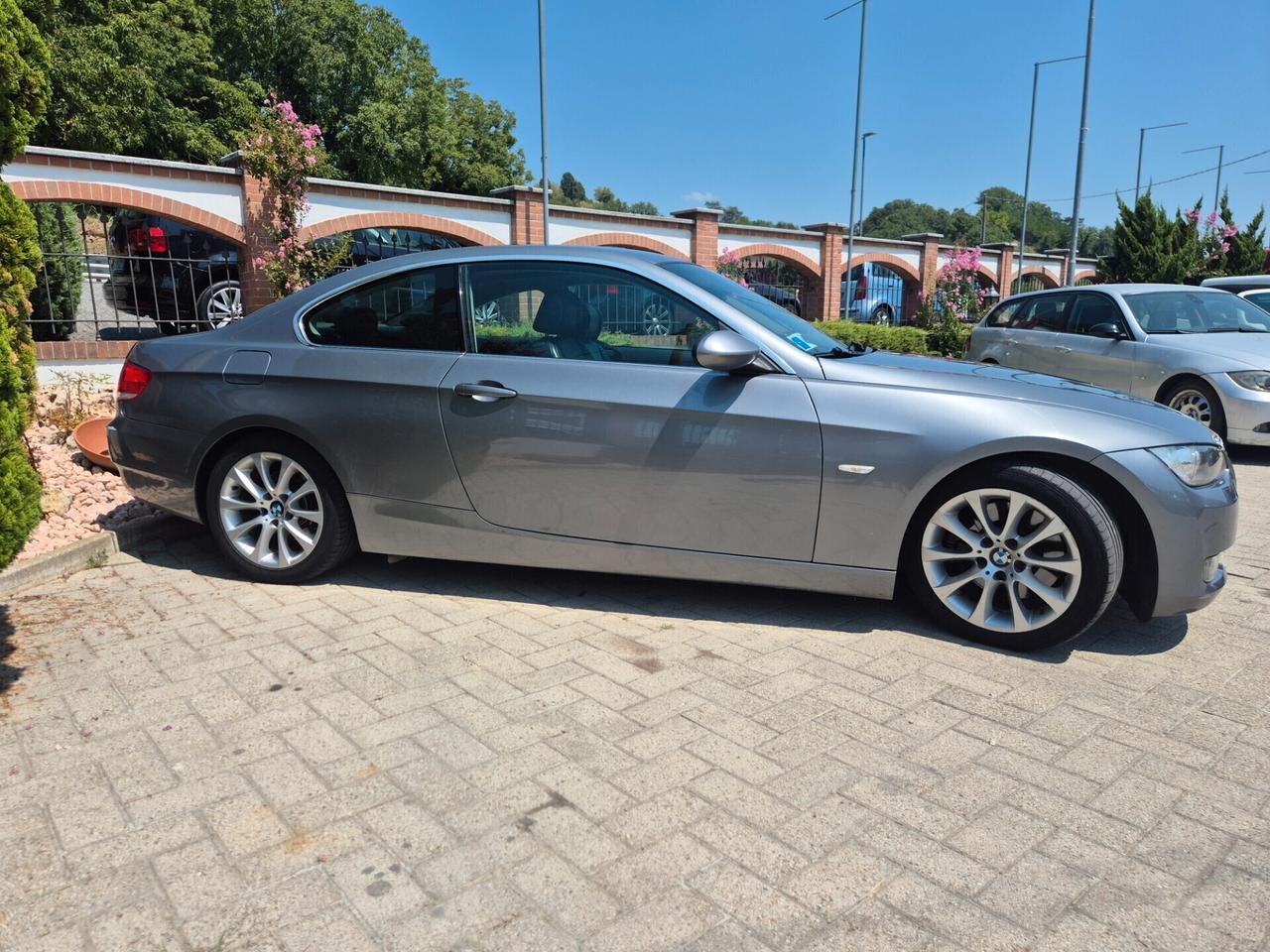 Bmw 325i -218CV Coupe' -AUTOMATICA-XENON-PELLE