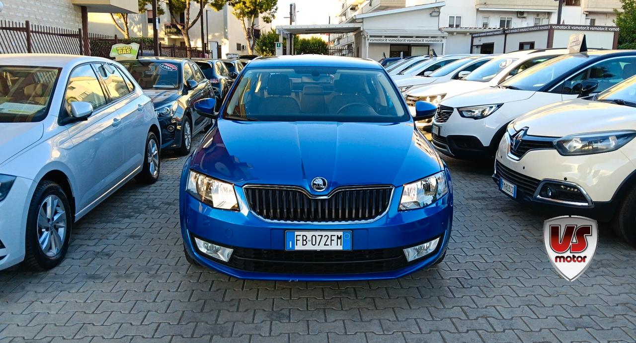 SKODA OCTAVIA BERLINA NAVI -PREZZO PROMO!