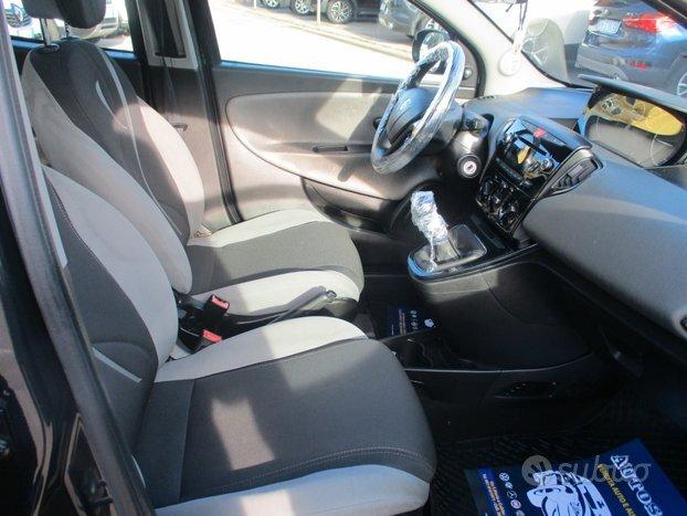 Lancia Ypsilon 1.2 BENZINA