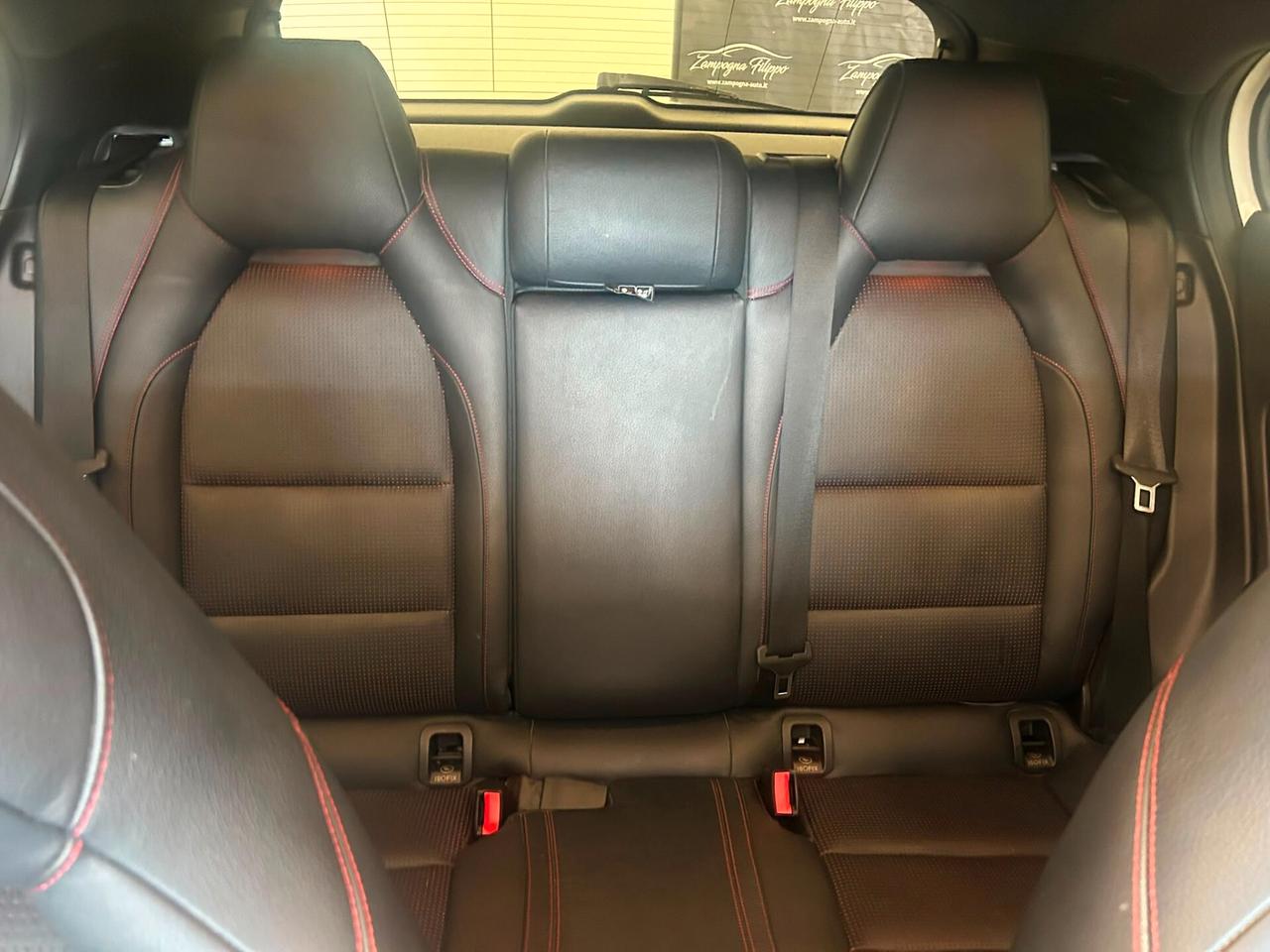 Mercedes GLA 200 CDI 136CV Premium TETTO 2015