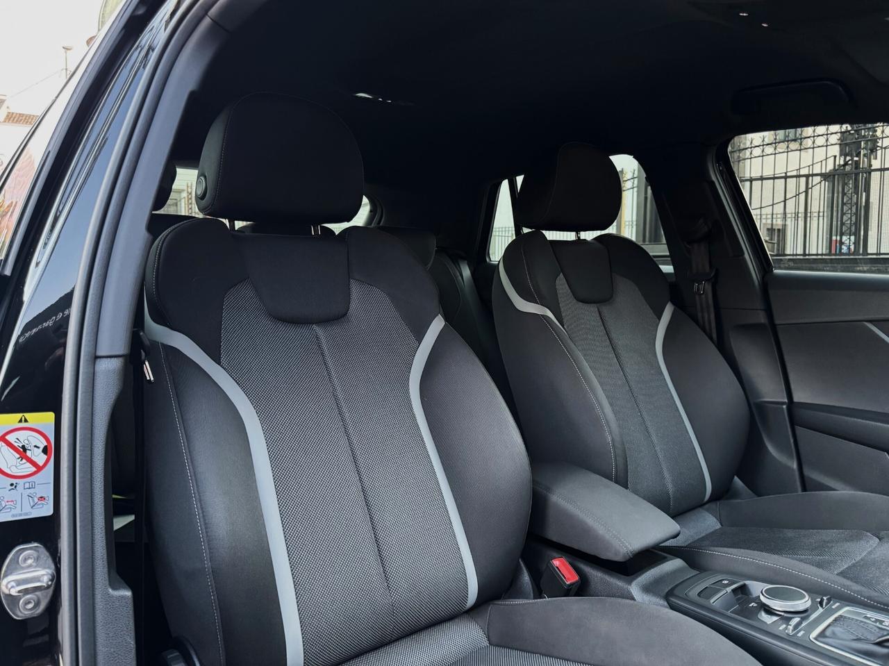 Audi Q2 30 TDI S line Edition S-tronic 116CV COCKPIT