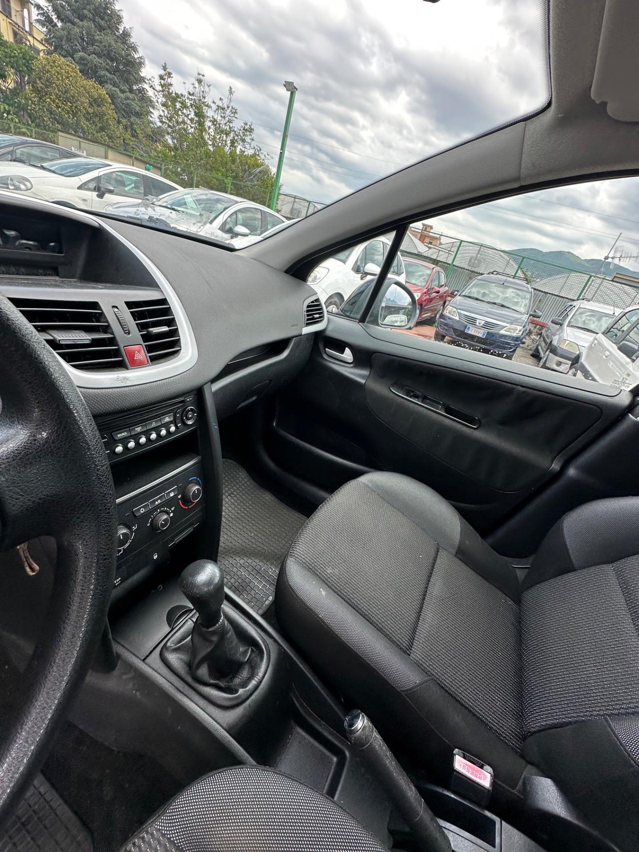 Peugeot 207 1.4 VTi 95CV 5p. XS