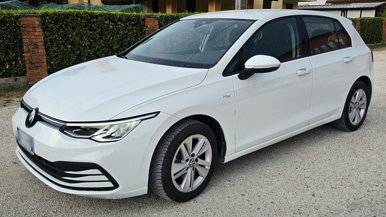 Volkswagen Golf eTSI EVO DSG - PERFETTA