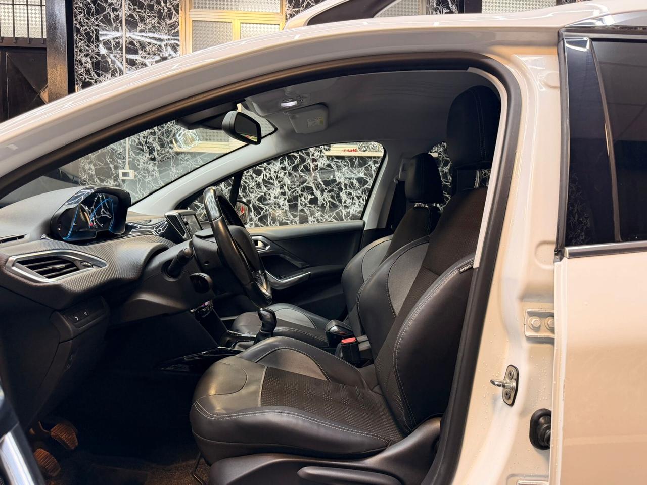 Peugeot 2008 BlueHDi 100 Allure