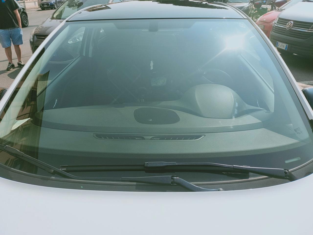 Opel Corsa 1.2 Coupé b-Color Neopatentati