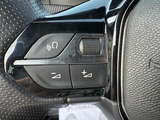 Peugeot 208 PureTech 100 GT Line