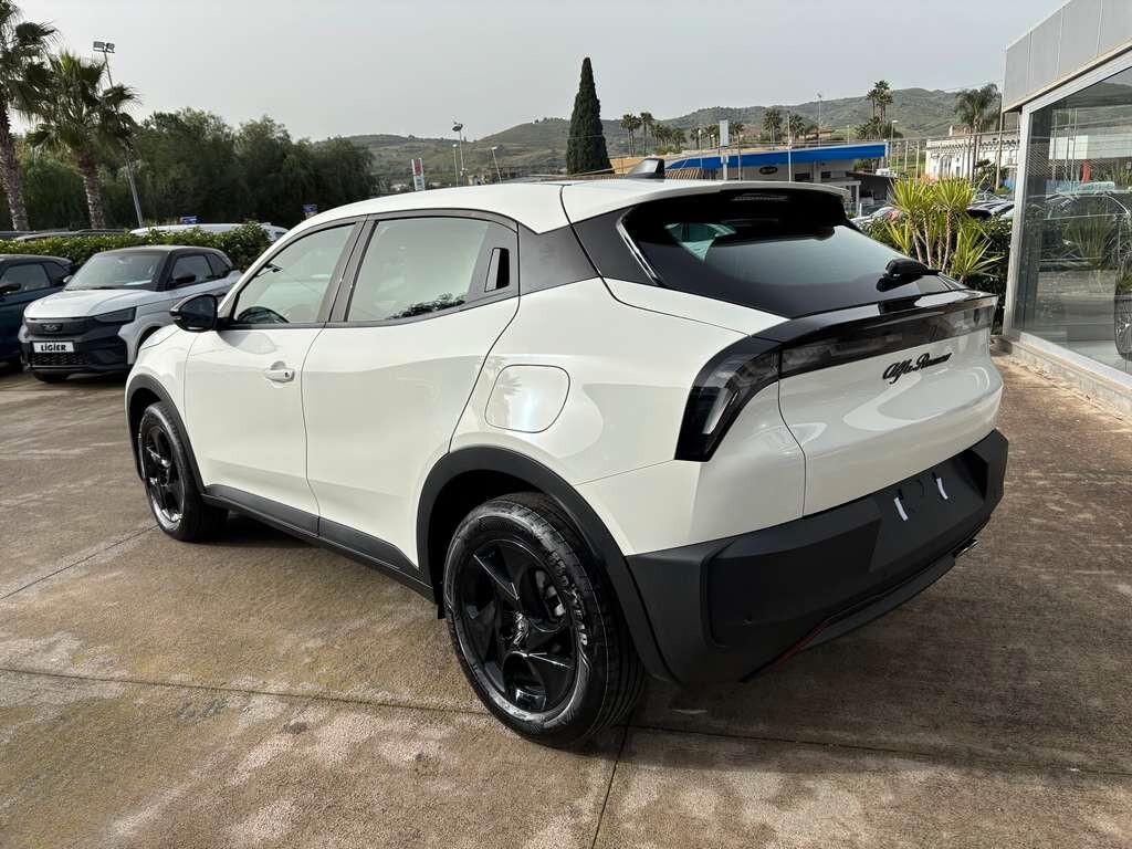 Alfa Romeo Junior 1.2 136 CV Hybrid 2026 KM 0 IVA ESPOSTA Tua a solo 269 Euro al mese