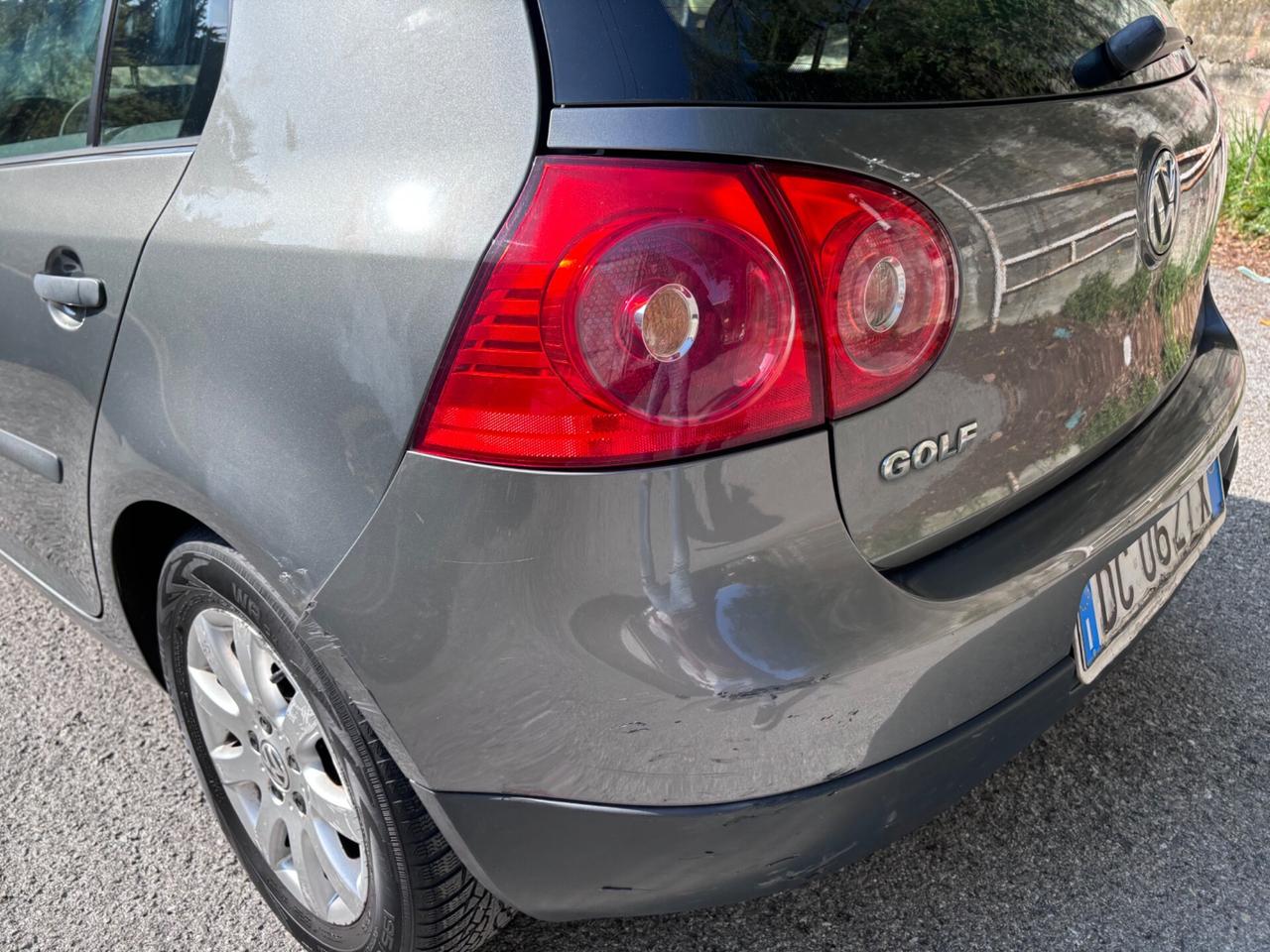 Volkswagen Golf 1.6 16V FSI 3p. Sportline