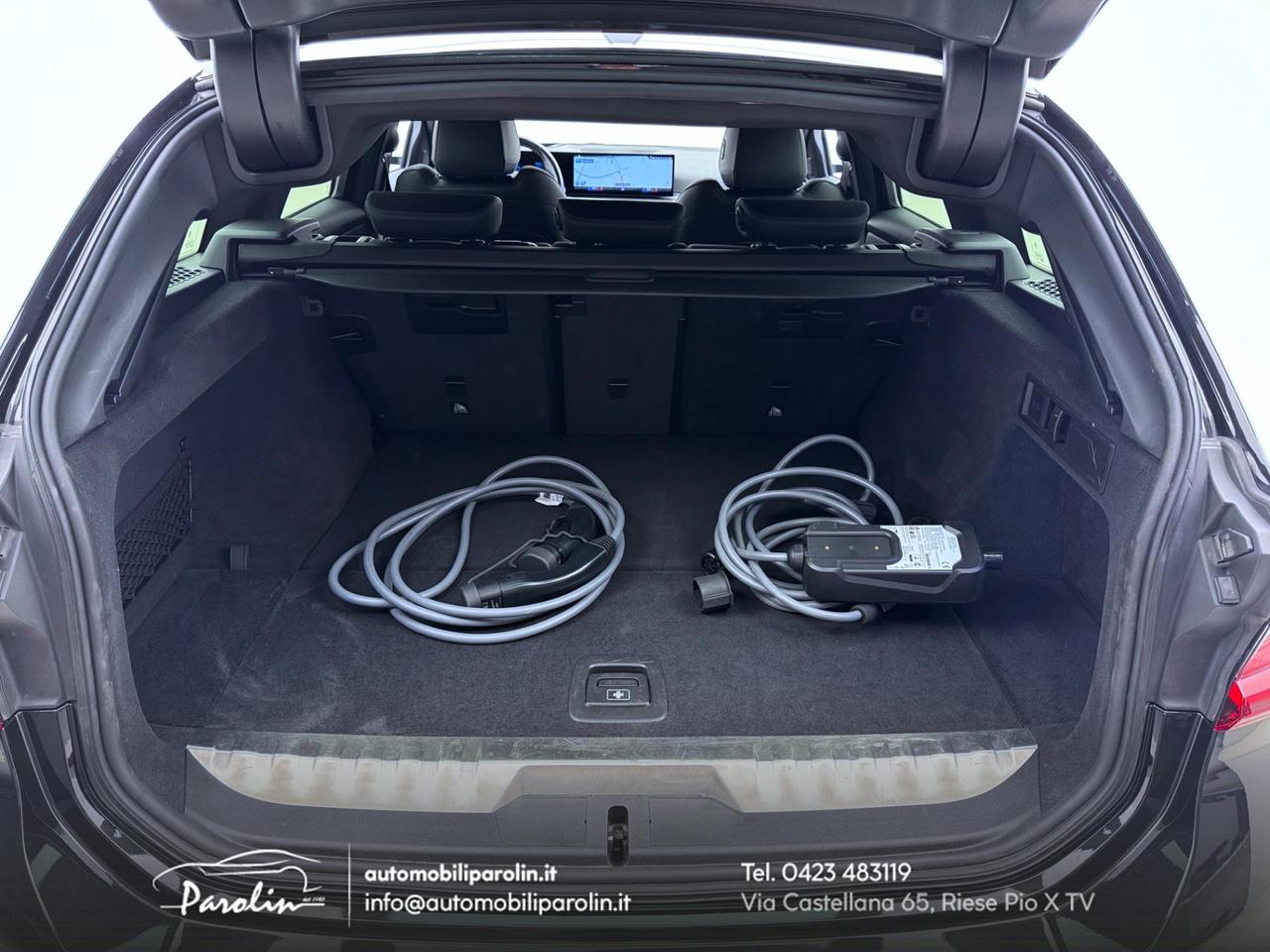 BMW Serie 3 Touring 320e Touring MSport Pro-Black-ACC-LED-19''