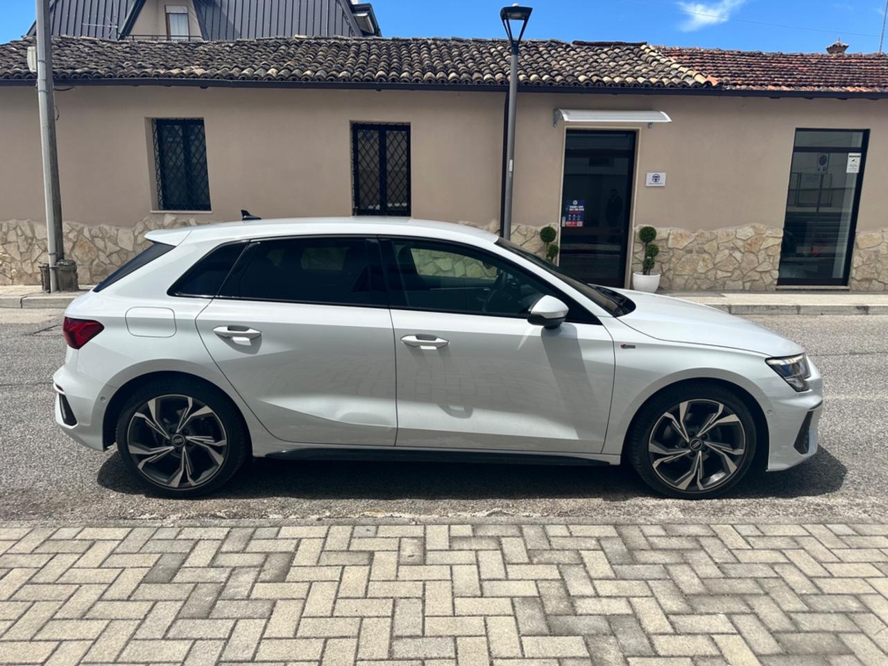 Audi A3 SPB 35 TDI S tronic line edition