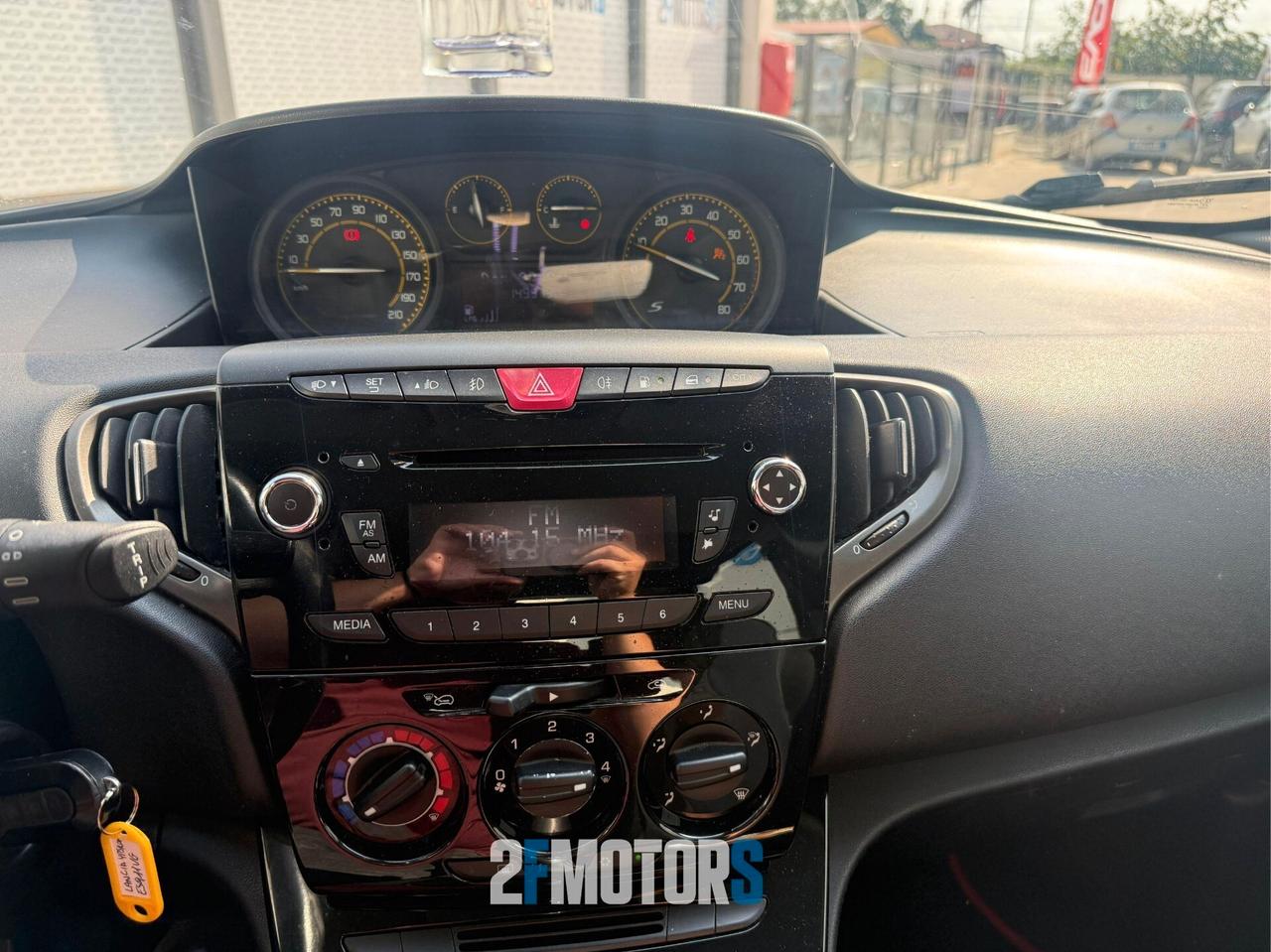 Lancia Ypsilon 1.2 69 CV 5 porte GPL Ecochic S Momodesign