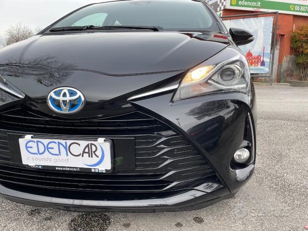 Toyota Yaris hybrid 5p Business